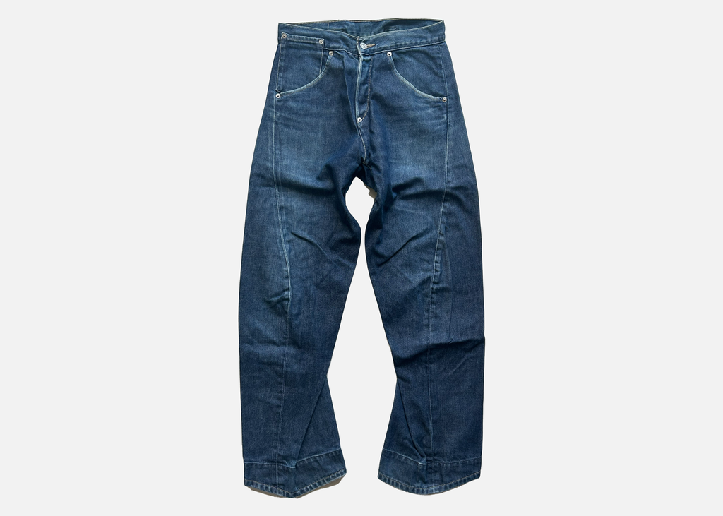 (29") levis engineered cinchback jeans