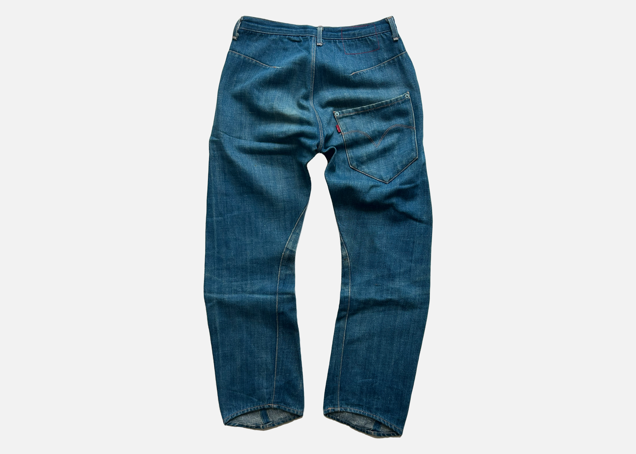 (28") levis red capris
