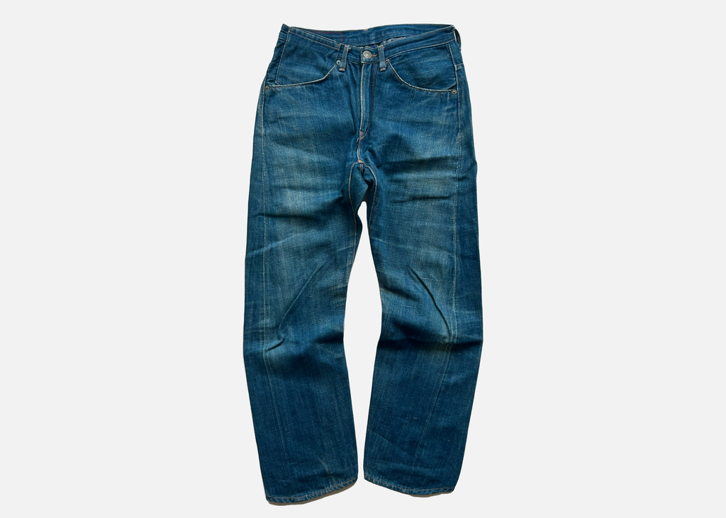 (28") levis red capris