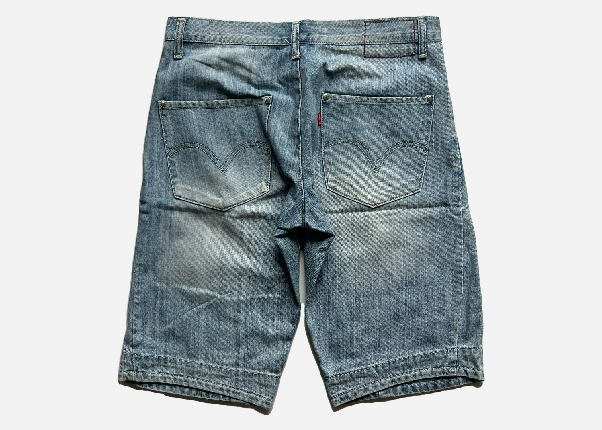 (34") levis engineered shorts