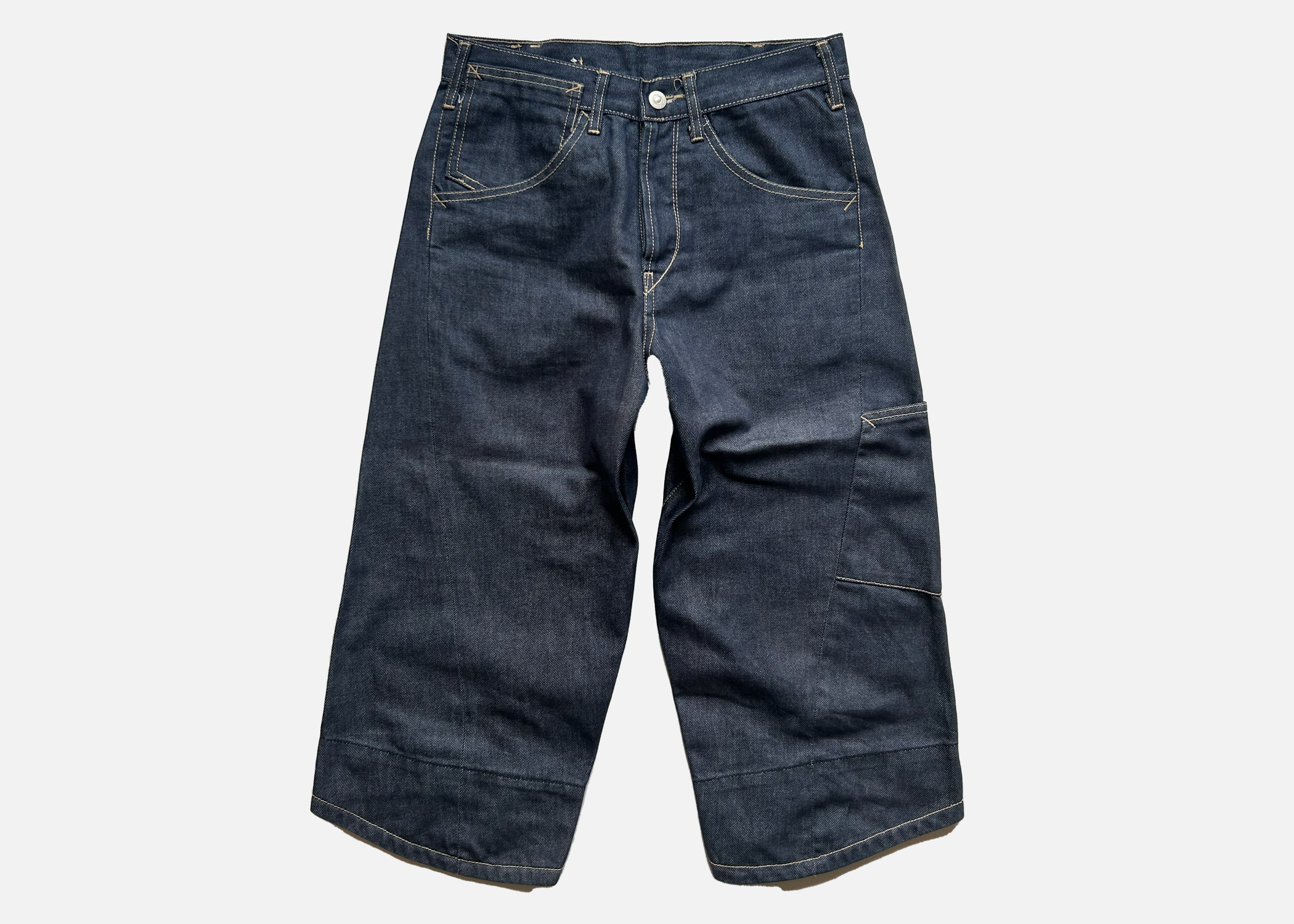 (29") levis engineered button cinchback shorts