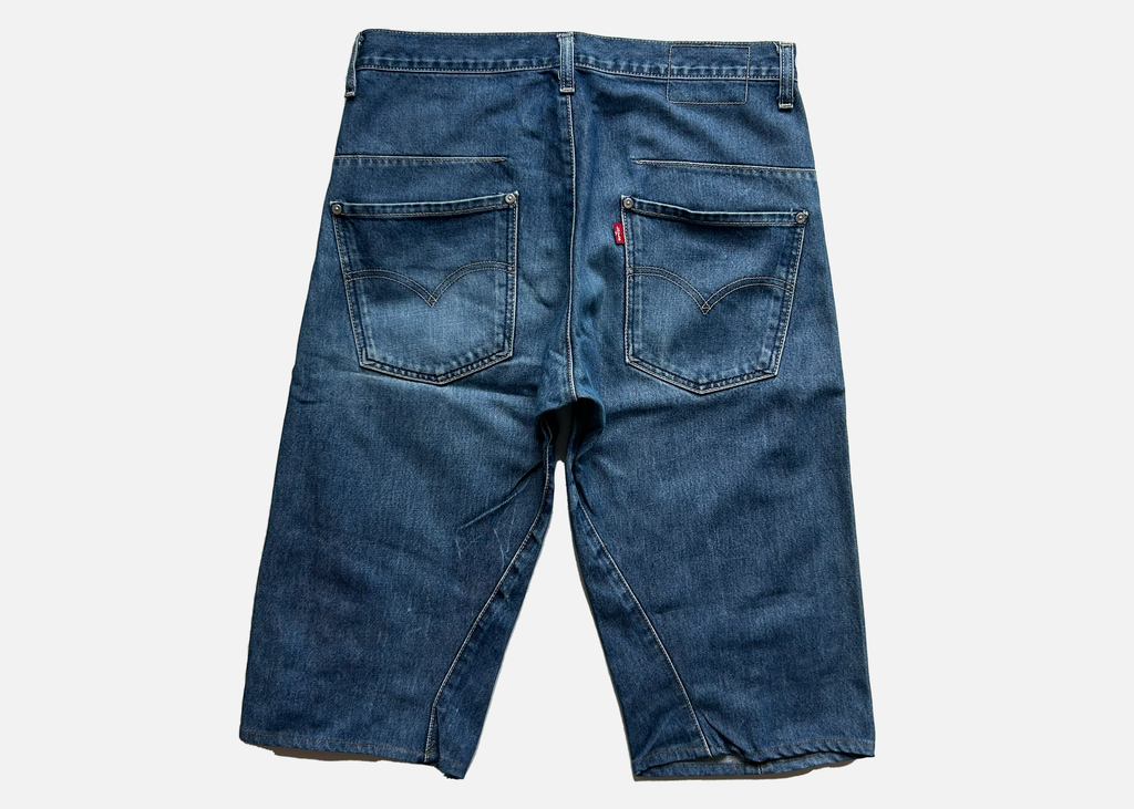 (33") levis engineered shorts
