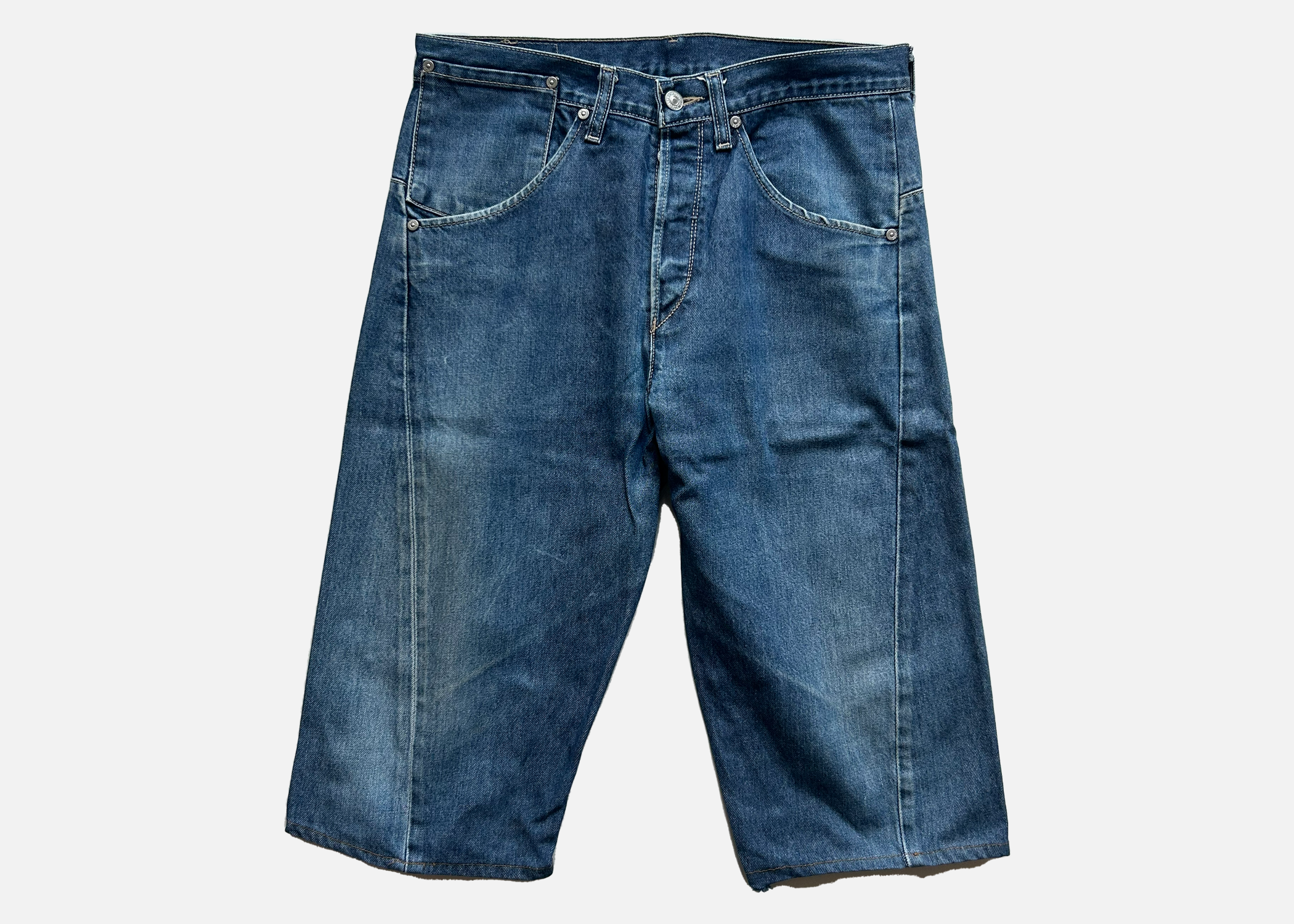 (33") levis engineered shorts