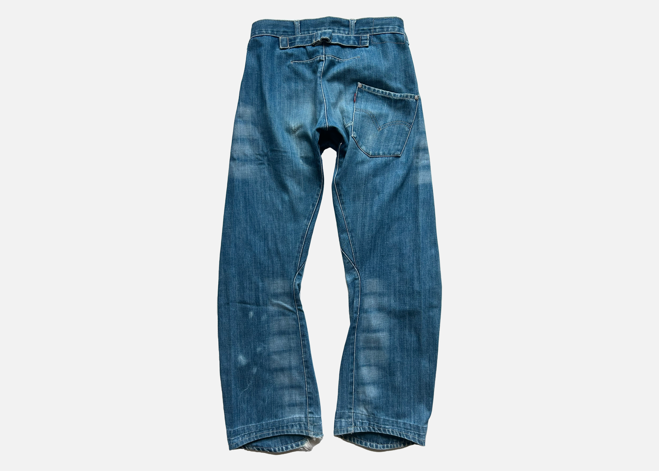 (30") levis engineered cinchback jeans