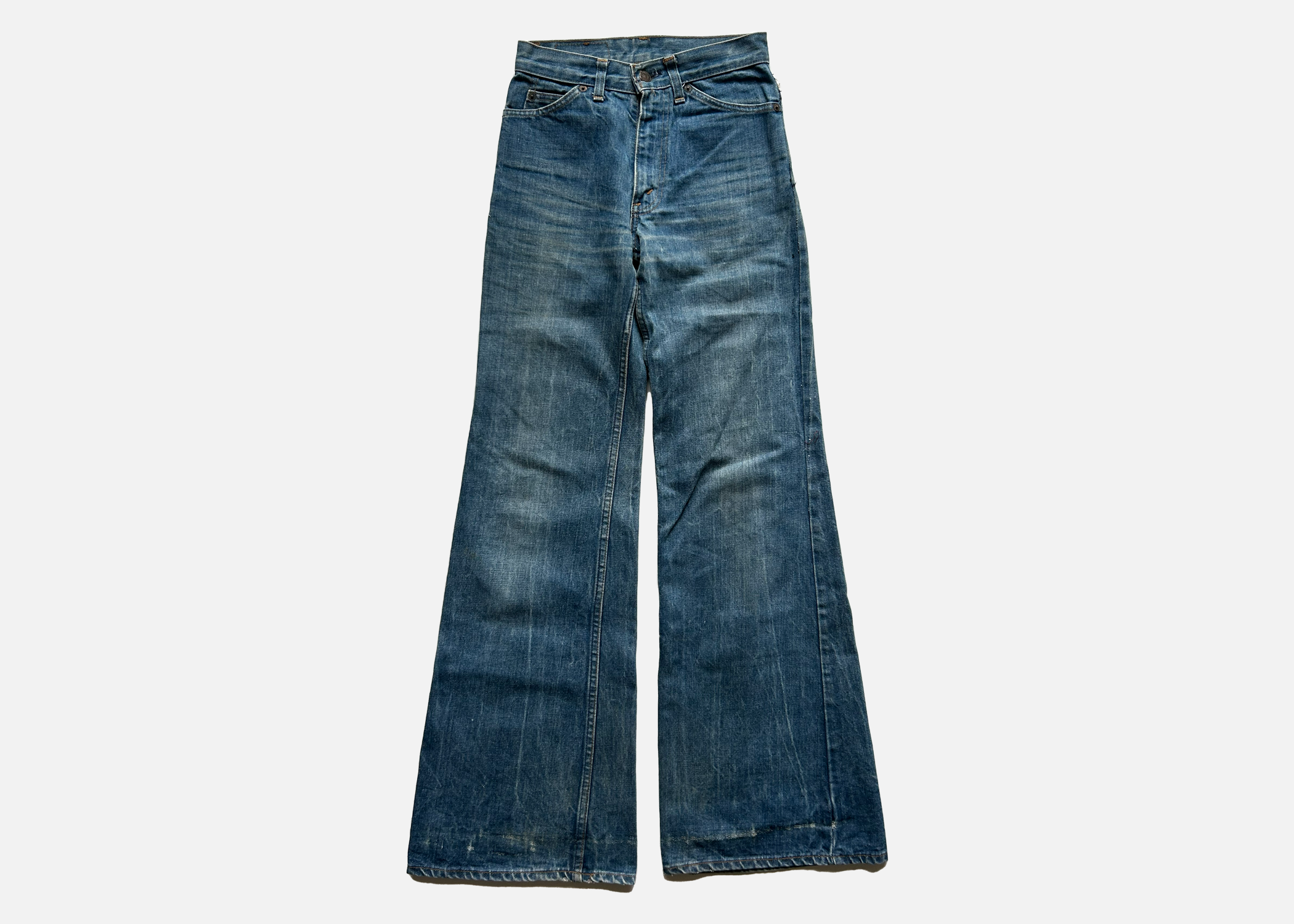 (26") 70s orange tab levis 677 jeans